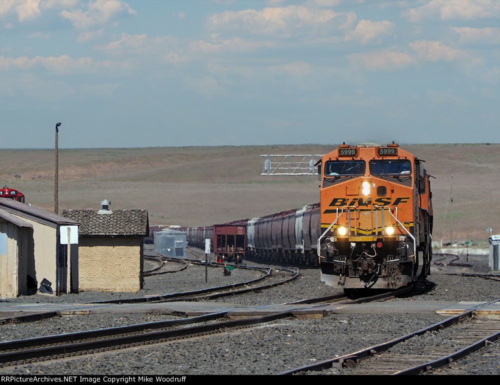 BNSF 5999